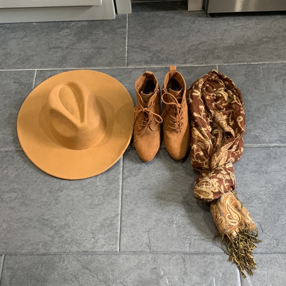 Booties - Picture 6 of 6